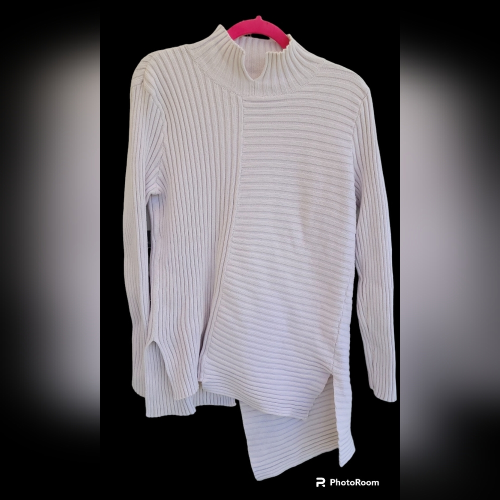 Cabi Cream Sweater, Size Medium